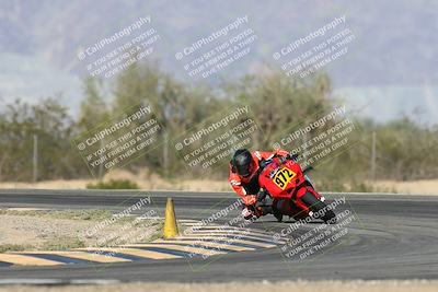 media/Nov-16-2025-Race Pace (Sun) [[8c5fa54630]]/Verified Riders/2-Turn 7 (945am)/